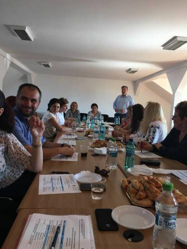 33248973 1945076202414446 1333542969805897728 n